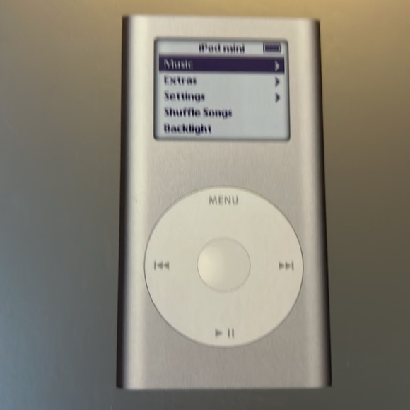 Brand new in box IPod mini - Picture 3 of 6